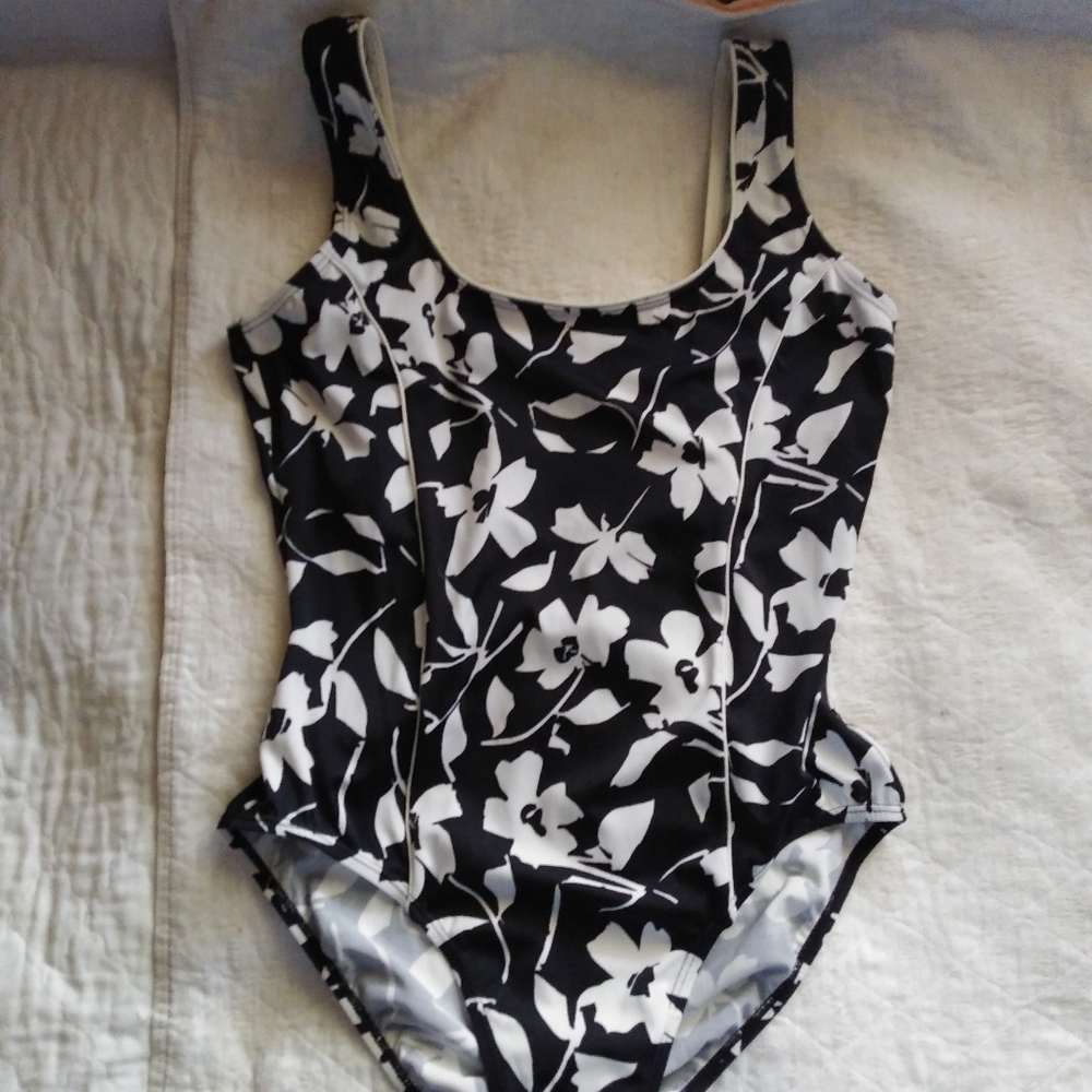 Women's One Piece Swim Suit